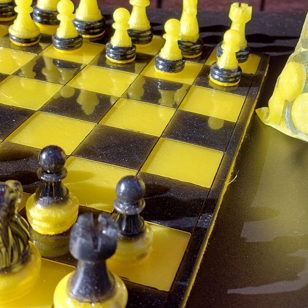 Checkers and Chessboard Set - Picture 4 of 10